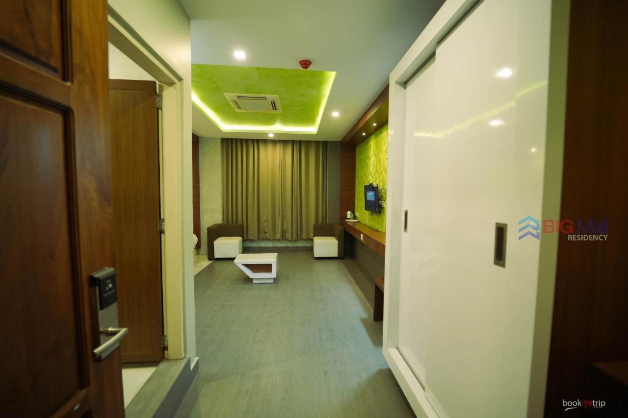 Bigmall Residency Hotel Kannangad Buitenkant foto
