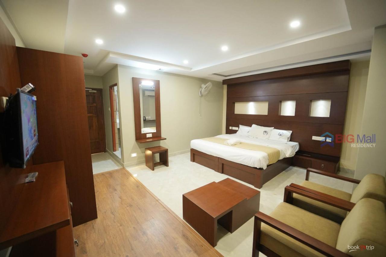 Bigmall Residency Hotel Kannangad Buitenkant foto