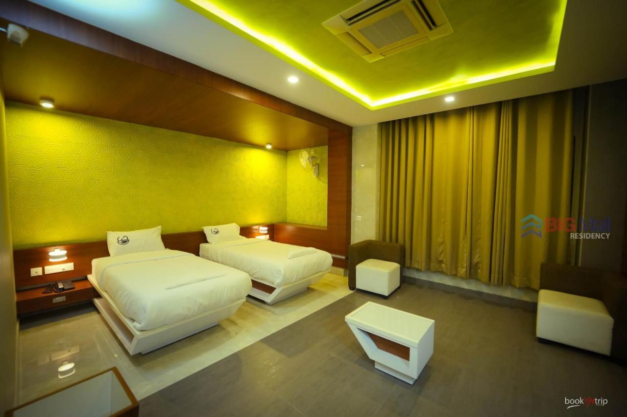 Bigmall Residency Hotel Kannangad Buitenkant foto