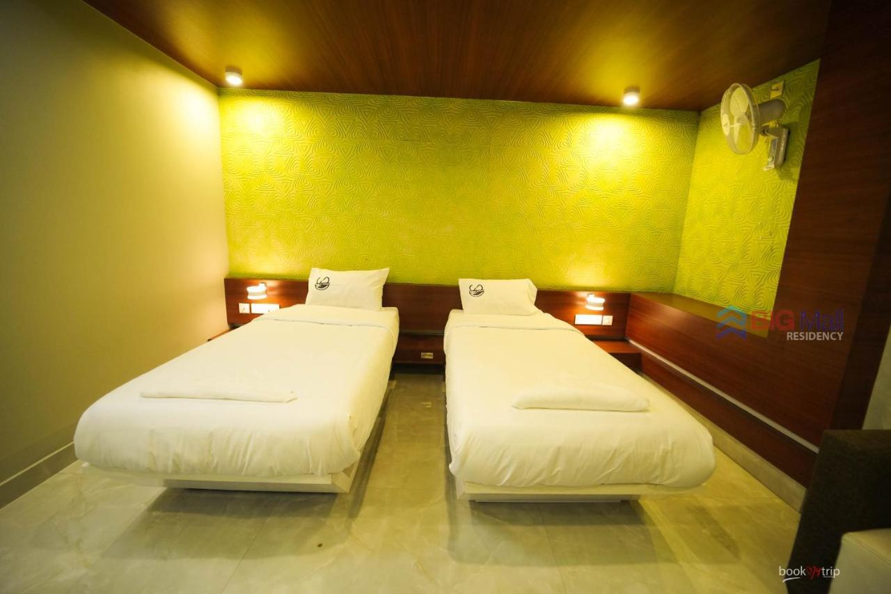Bigmall Residency Hotel Kannangad Buitenkant foto